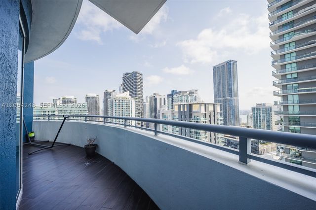 60 SW 13th St 3424, Miami, FL 33130