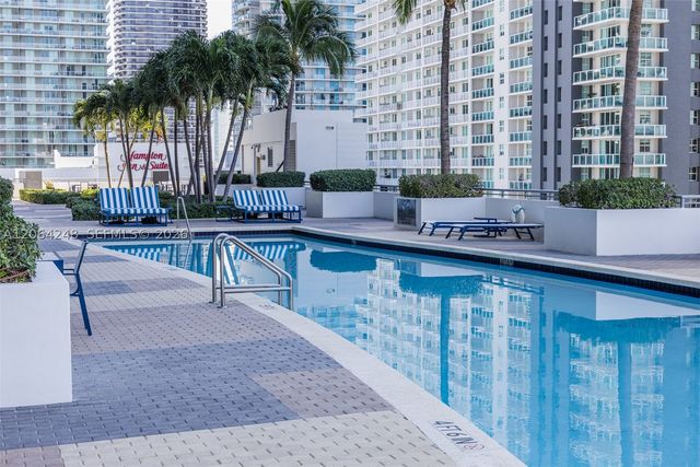 60 SW 13th St 3424, Miami, FL 33130