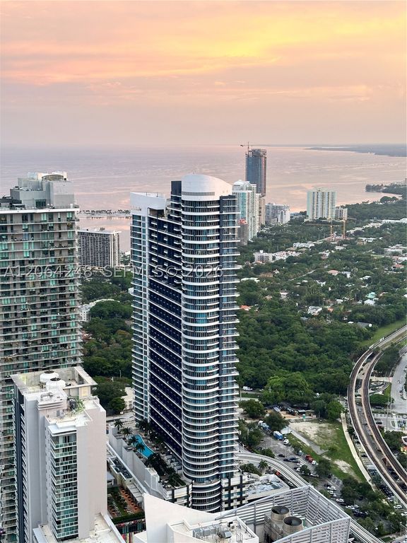 60 SW 13th St 3424, Miami, FL 33130
