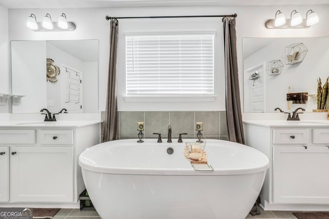 293 Delta Drive, Mcdonough, GA 30253