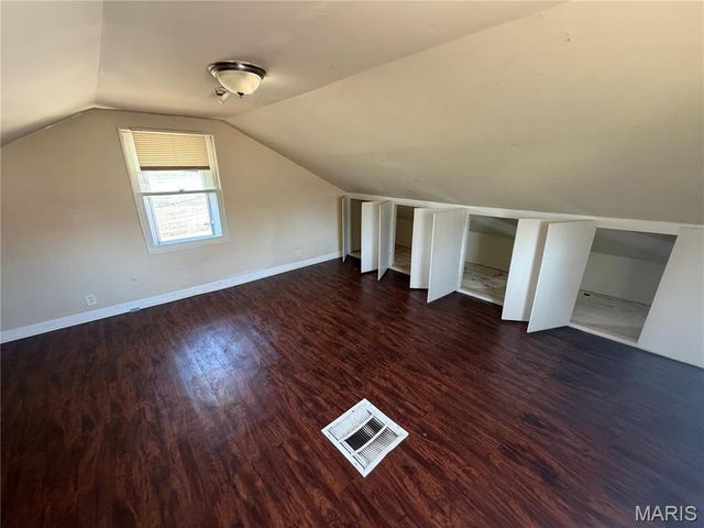 545 Davis Street, St Louis, MO 63111