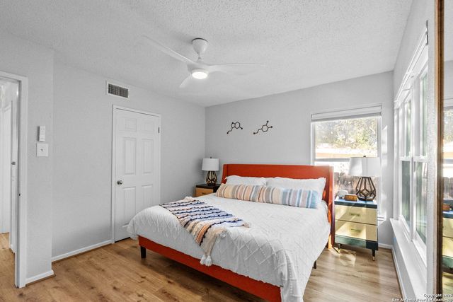 618 Sumner Dr, San Antonio, TX 78209