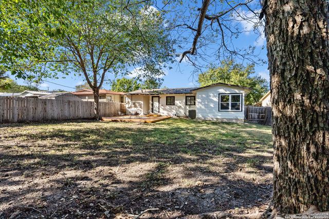 618 Sumner Dr, San Antonio, TX 78209