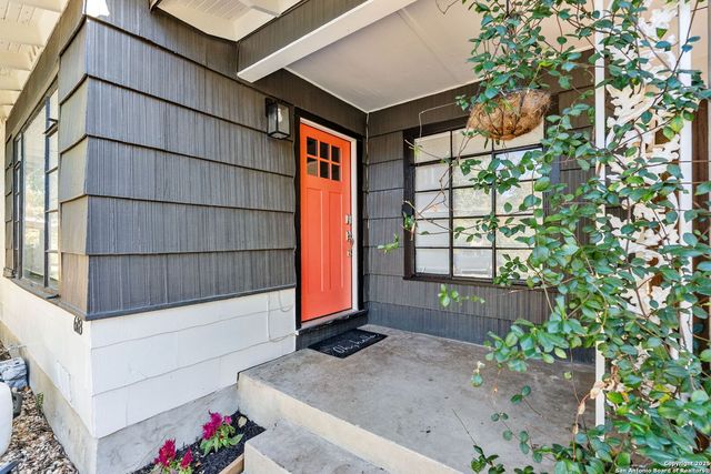 618 Sumner Dr, San Antonio, TX 78209