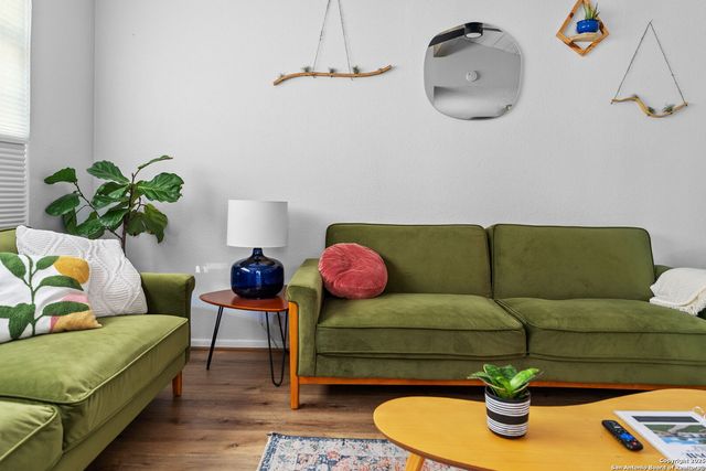 618 Sumner Dr, San Antonio, TX 78209