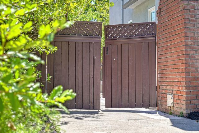 964 Vallejo Way, Sacramento, CA 95818
