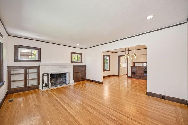 964 Vallejo Way, Sacramento, CA 95818