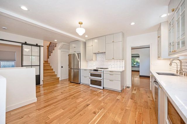 964 Vallejo Way, Sacramento, CA 95818