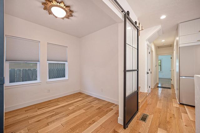 964 Vallejo Way, Sacramento, CA 95818