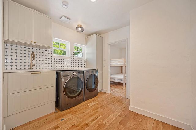 964 Vallejo Way, Sacramento, CA 95818