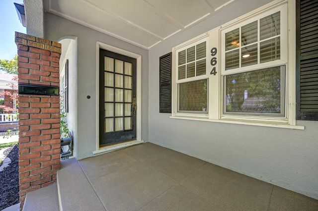 964 Vallejo Way, Sacramento, CA 95818