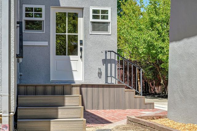 964 Vallejo Way, Sacramento, CA 95818