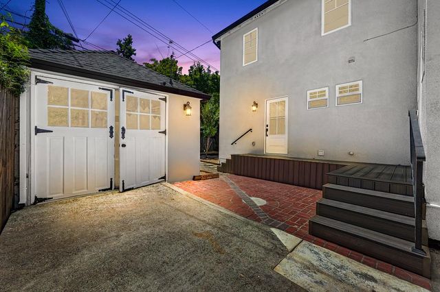 964 Vallejo Way, Sacramento, CA 95818