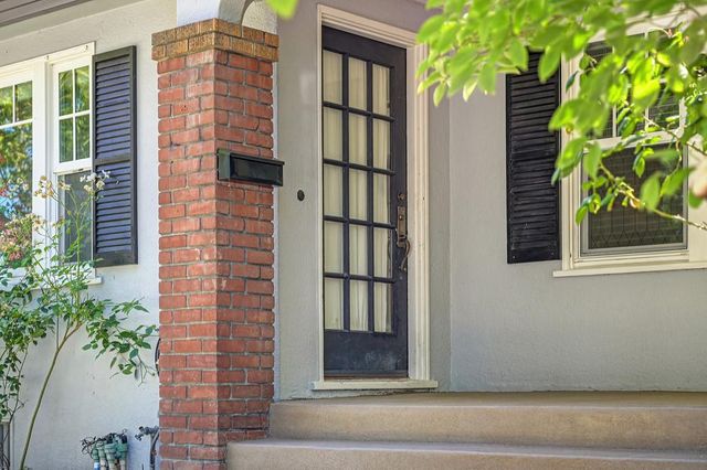 964 Vallejo Way, Sacramento, CA 95818