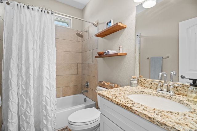 819 Primrose Path, Canyon Lake, TX 78133