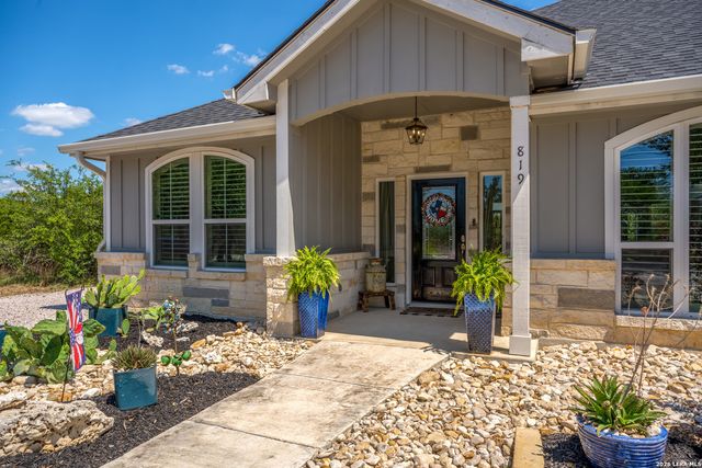 819 Primrose Path, Canyon Lake, TX 78133