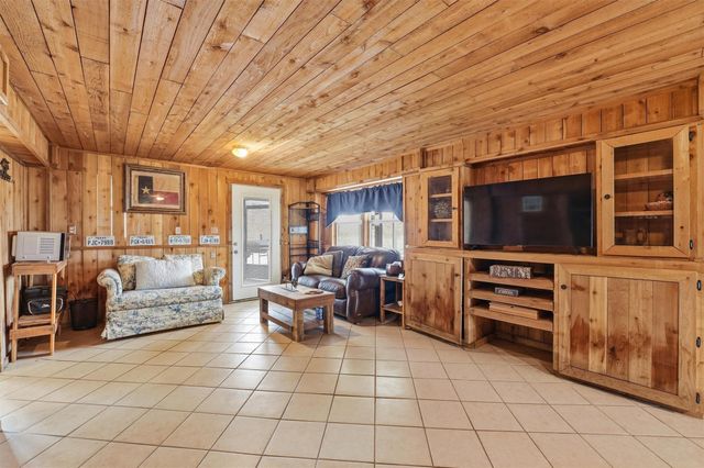 370 County Road 1333, Liberty, TX 77575