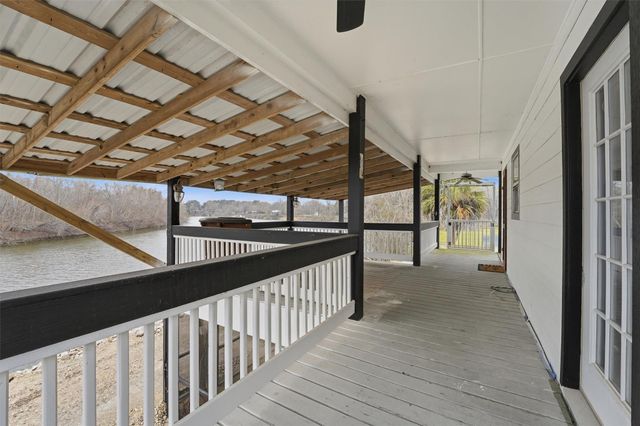 370 County Road 1333, Liberty, TX 77575