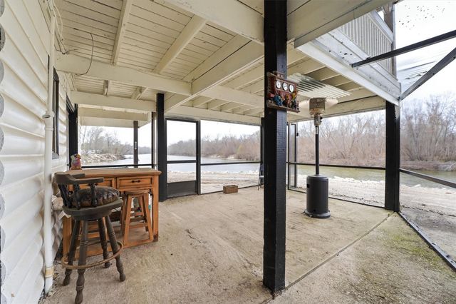 370 County Road 1333, Liberty, TX 77575