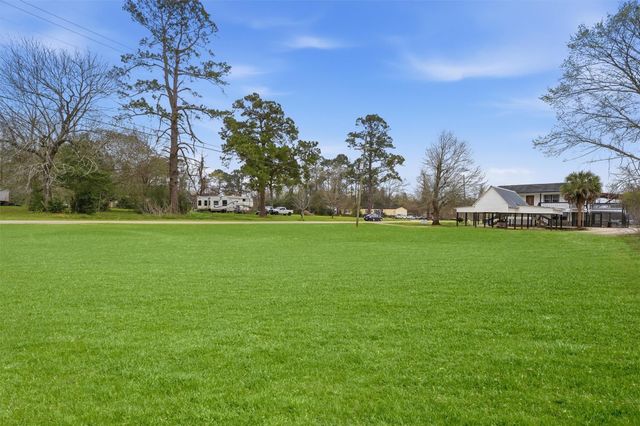 370 County Road 1333, Liberty, TX 77575