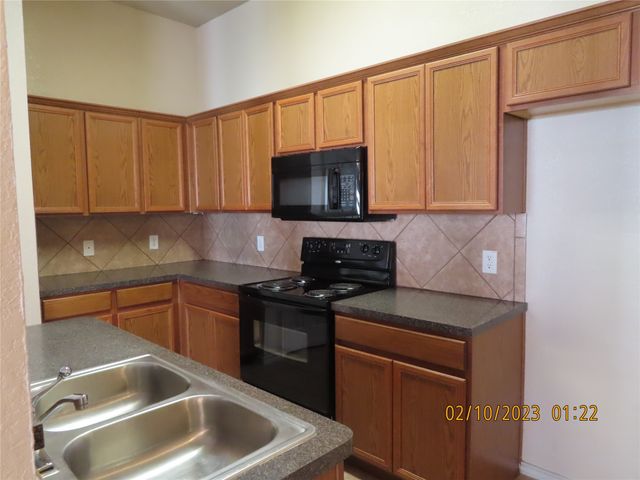 806 Walnut Street, Burleson, TX 76028