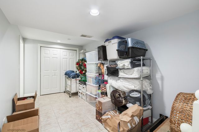 308 Lunt Avenue, Schaumburg, IL 60193