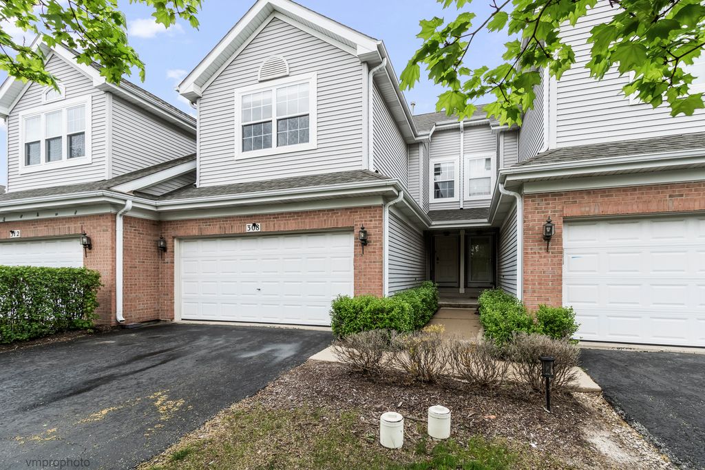 308 Lunt Avenue, Schaumburg, IL 60193