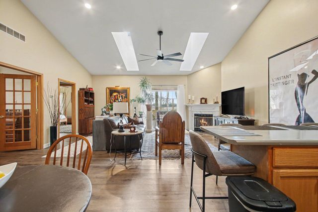 2208 Stori Lane, Valparaiso, IN 46383