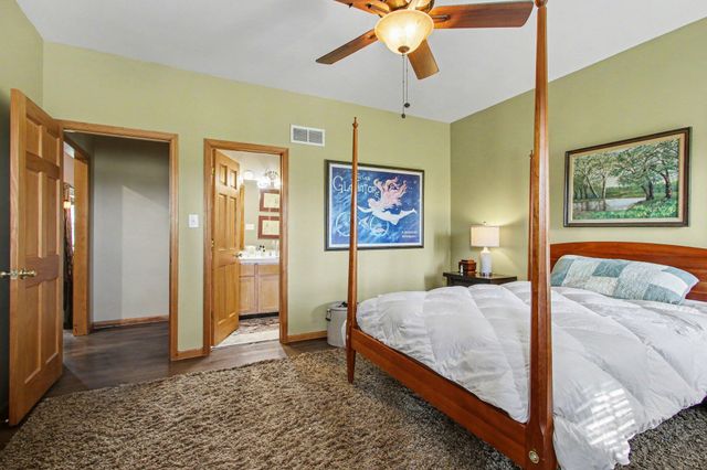 2208 Stori Lane, Valparaiso, IN 46383