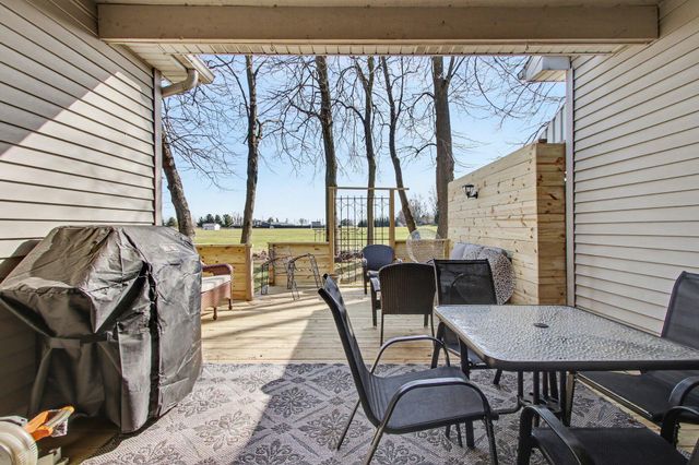 2208 Stori Lane, Valparaiso, IN 46383