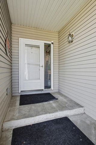 2208 Stori Lane, Valparaiso, IN 46383