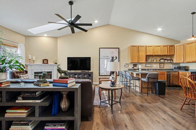 2208 Stori Lane, Valparaiso, IN 46383