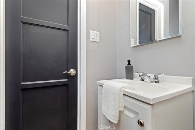 1905 W 115th, Los Angeles, CA 90047