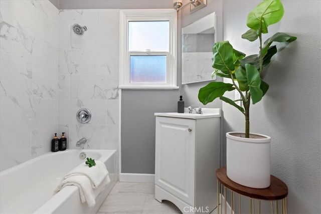 1905 W 115th, Los Angeles, CA 90047