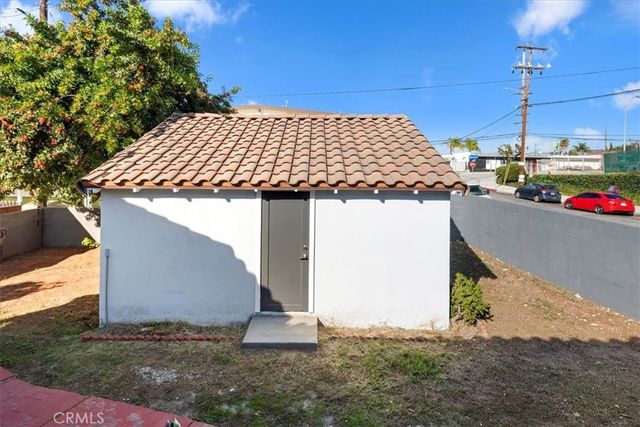 1905 W 115th, Los Angeles, CA 90047