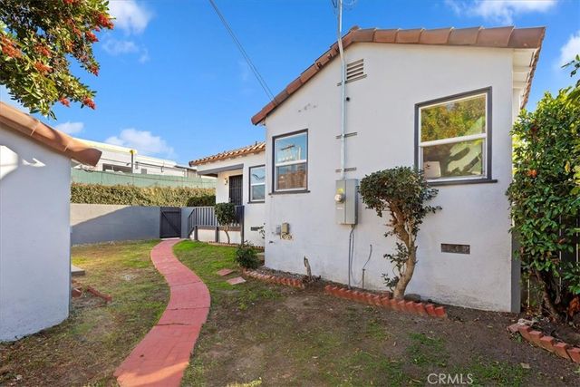 1905 W 115th, Los Angeles, CA 90047