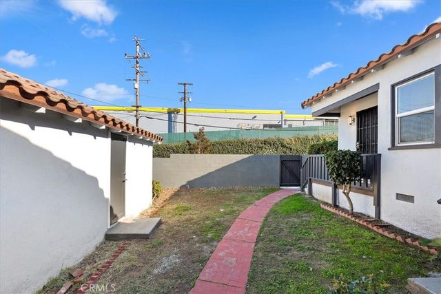 1905 W 115th, Los Angeles, CA 90047