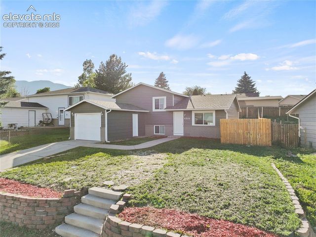 4316 College View Drive, Colorado Springs, CO 80906
