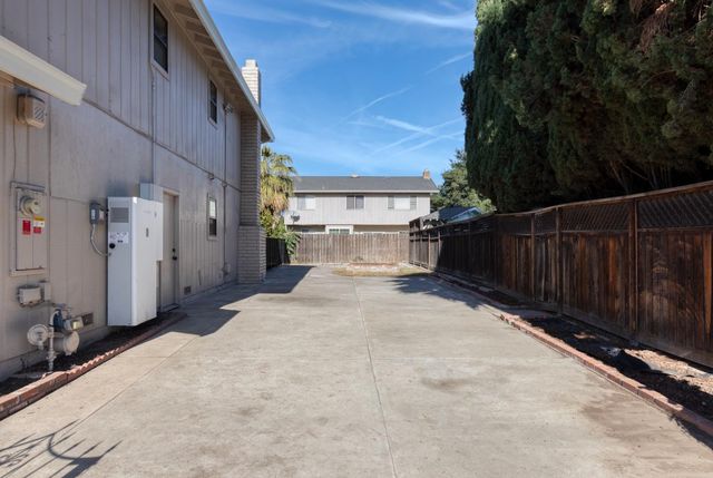 3505 Bixby Way, Stockton, CA 95209