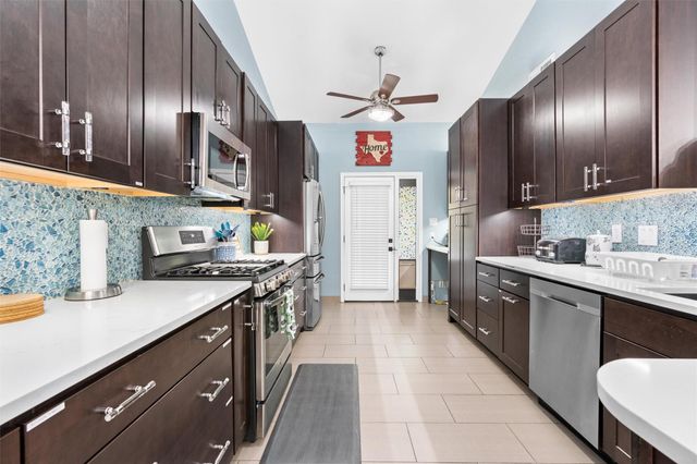512 Edwards DR, Round Rock, TX 78664