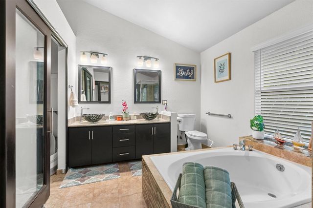 512 Edwards DR, Round Rock, TX 78664