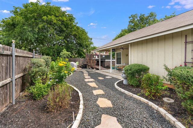 512 Edwards DR, Round Rock, TX 78664