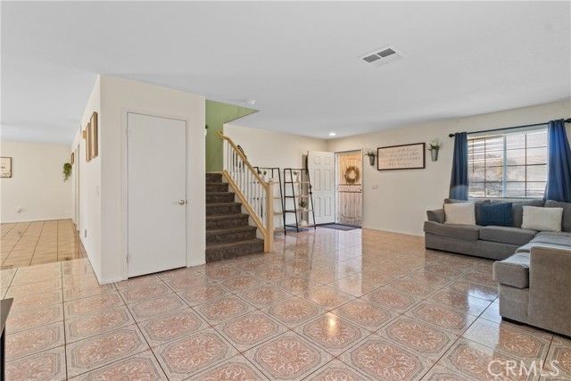 45728 Barham, Lancaster, CA 93534