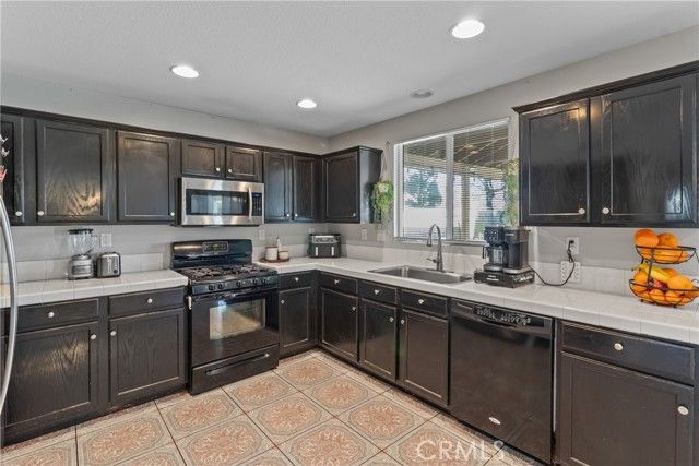 45728 Barham, Lancaster, CA 93534