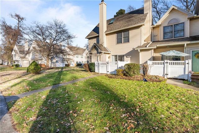 5 Salt Marsh Quay Apt F, Hampton, VA 23666