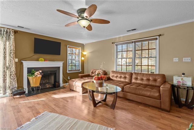 5 Salt Marsh Quay Apt F, Hampton, VA 23666