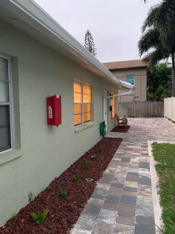 523 Colonial Road A - B, West Palm Beach, FL 33405
