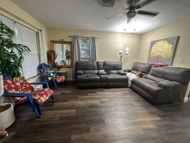 523 Colonial Road A - B, West Palm Beach, FL 33405