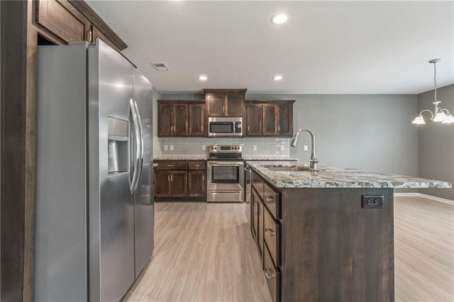 116 N Sivley Street, Peculiar, MO 64078