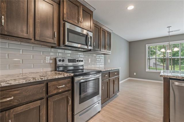 116 N Sivley Street, Peculiar, MO 64078